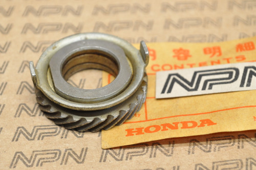 NOS Honda Honda SL125 K0-K2 Speedometer Cable Drive Gear 44806-331-671
