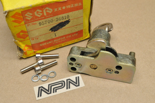 NOS Suzuki 1973-77 GT380 GT550 GT750 Seat Helmet Lock & Key w/ Bolts 95700-36810