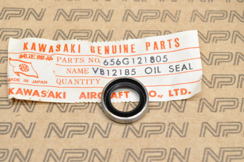 NOS Kawasaki 1976-79 KD100 Engine Cover Oil Seal 656G121805