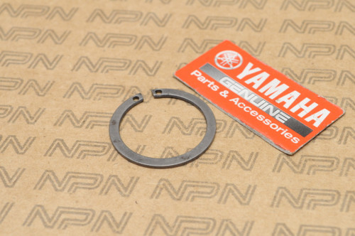 NOS Yamaha 1974 DT250 DT360 1998 XJ600 1998-99 XV535 Circlip 93440-25019