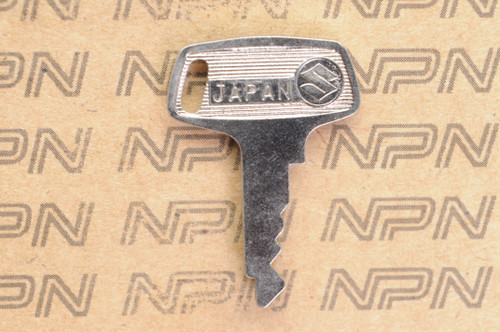 NOS Suzuki Motorcycle No Groove Ignition Lock Key #531