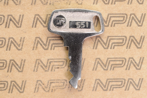 NOS Suzuki Motorcycle No Groove Ignition Lock Key #551