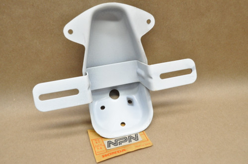 NOS Honda CB100 CL100 CL90 S90 SS125 Tail Light License Plate Bracket 84701-028-671 Z