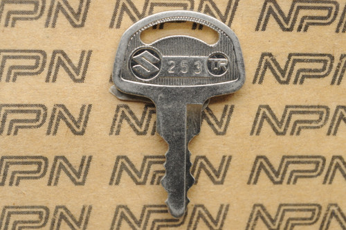 NOS Suzuki Motorcycle Ignition Lock Double Groove Key # 253