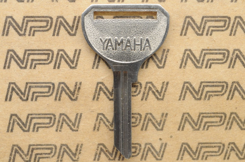 NOS Yamaha Ignition Switch & Lock Key Blank  90890-55913 # 511