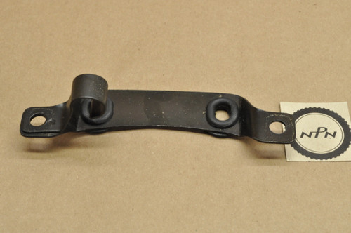 Vtg OEM Honda CM400 A CM400C CM400T Front Emblem Cover Bracket 61405-447-000