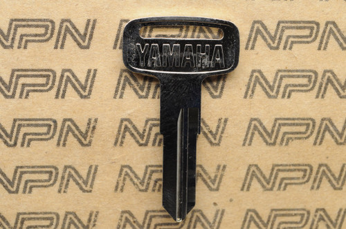 NOS Yamaha Ignition Switch & Lock Key Blank  90890-55804 # 1214