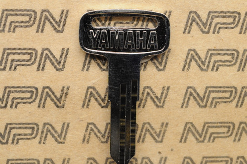 NOS Yamaha Ignition Switch & Lock Key Blank  90890-55812 # 1222