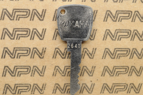 NOS Yamaha Ignition Switch & Lock Key # 2641