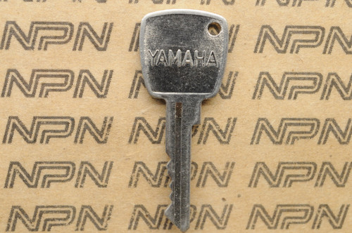 NOS Yamaha Ignition Switch & Lock Key # 2641