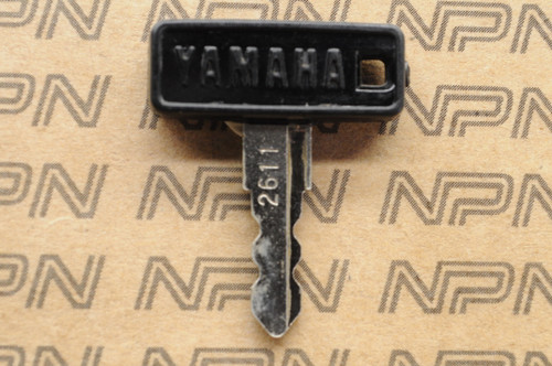 NOS Yamaha Ignition Switch & Lock Black Cap Key # 2611