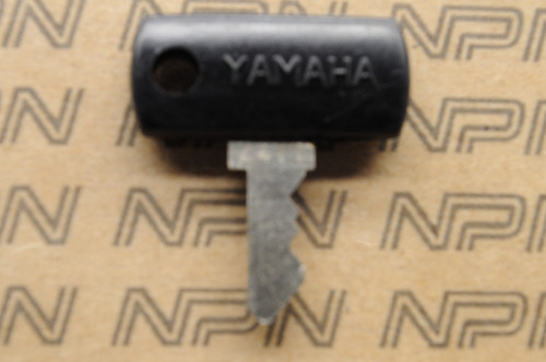 NOS Yamaha Ignition Switch & Lock Black Cap Key # 2417