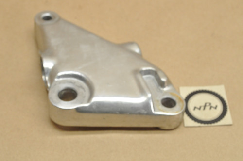 Vtg OEM Honda CM400 A CM450 A Swingarm Stiffener Foot Peg Left Bracket 50700-448-000