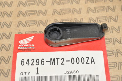 NOS Honda 1989 GL1500 Gold Wing Left Fairing Beige Deflector Cap 64296-MT2-000