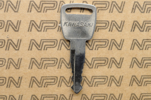 NOS Kawasaki Ignition Switch & Lock Key 27008-042-85 # 685