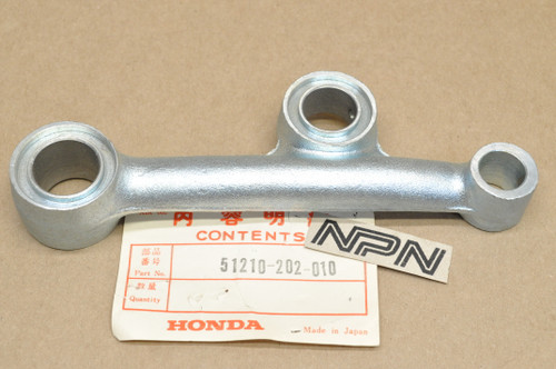 NOS Honda CA160 CA95 Right Front Fork Pivot Suspension Arm 51210-202-010