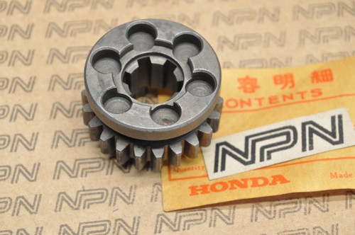NOS Honda S90 Transmission Main Shaft Third 3rd Gear 22T 23451-028-020