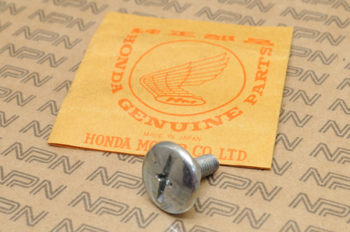 NOS Honda HS521 HS621 Snow Blower Auger Pan Bolt (6 X 17) 90101-747-000