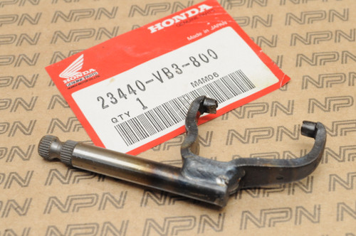 NOS Honda HR195 HR215 HR216 HRC215 HRC216 Lawn Mower Shift Shaft 23440-VB3-800