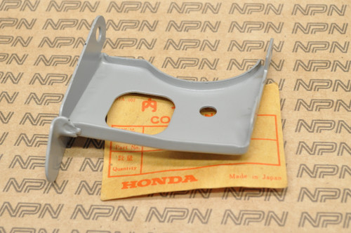NOS Honda CL72 CL77 Left Air Filter Cleaner Mount Stay Bracket 17344-273-010 Z