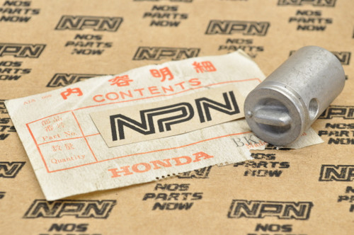 NOS Honda XL175 K0-1976 Cylinder Head Cover Rocker Arm Shaft Plug 90011-362-000