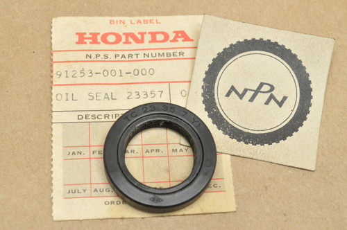 NOS Honda C100 CA100 C102 C105 T C110 Rear Wheel Oil Seal 91253-001-000