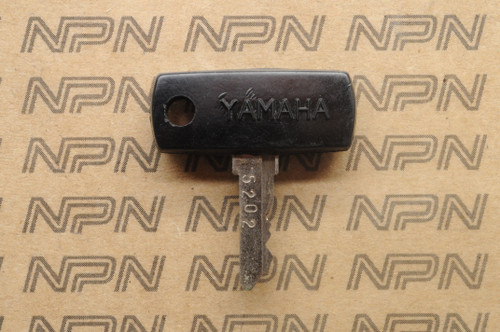 NOS Yamaha Ignition Switch & Lock Key # 5202