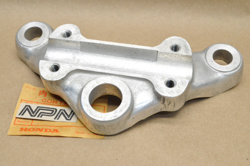 NOS Honda CL77 CL72 Fork Triple Tree Handlebar Top Bridge 53230-273-000