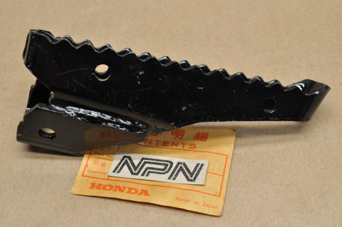 NOS Honda 1983 ATC200 X Right Side Foot Peg Rest Step 50616-965-000