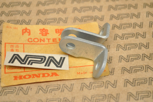 NOS Honda XL250 K0 Seat Hinge Bracket 77201-329-000