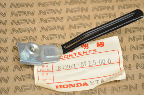 NOS Honda 1983-85 CB650 SC 1983-84 VT500 FT Head Light Case Nut 61303-ME5-000