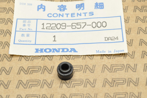 NOS Honda CM200 T CM250 CMX250 Rebel Valve Stem Seal 12209-657-000