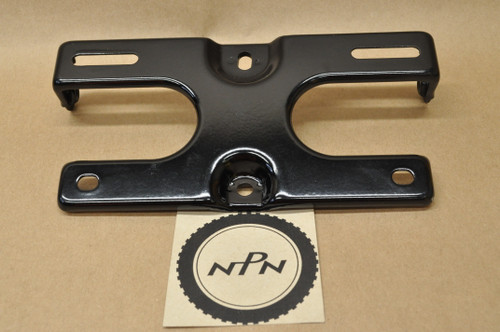 NOS Honda PA50 Hobbit Tail Light License Plate Bracket 84701-148-672 B