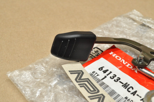 NEW OEM Honda GL1800 Gold Wing Wind Shield Adjusting Link Arm 64133-MCA-A60