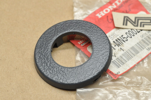 NOS Honda 1990 GL1500 1992-93 GL1500SE Gold Wing Switch Grommet 83161-MN5-000 ZE