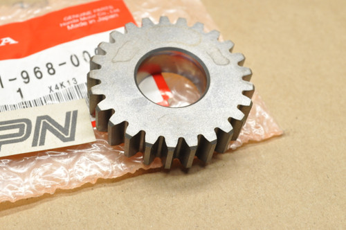 NOS Honda ATC110 ATC125 M CT110 TRX125 Counter Shaft 3rd Gear 25T 23461-968-000