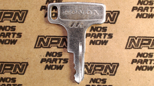 NOS Honda OEM Ignition Switch & Lock Key Single Groove H7870