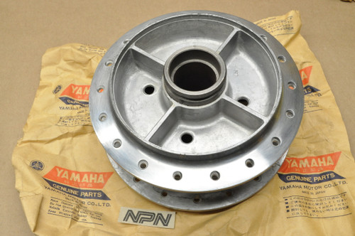 NOS Yamaha G6 G7 HS1 L5T LS2 RS100 YG5 YL2 YLCM Rear Wheel Hub 132-25311-00-38