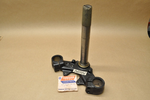NOS Yamaha 1974-75 MX100 Steering Stem Fork Triple Tree Bridge 427-23340-00-33
