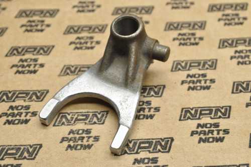NOS Honda MR175 K0-1977 MT125 K0-1976 Center Gear Shift Fork 24221-361-000