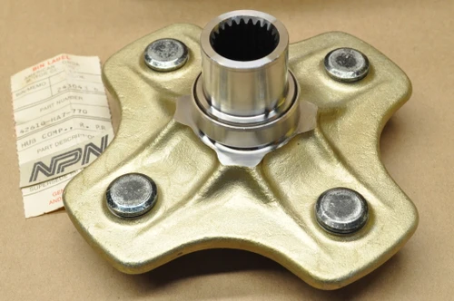 NOS Honda 1987-89 TRX350D 1987 TRX350 Right Rear Wheel Hub 42610-HA7-770