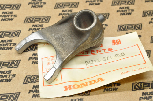 NOS Honda 1975-79 GL1000 1976 GL1000LTD Gold Wing Gear Shift Fork 24212-371-000
