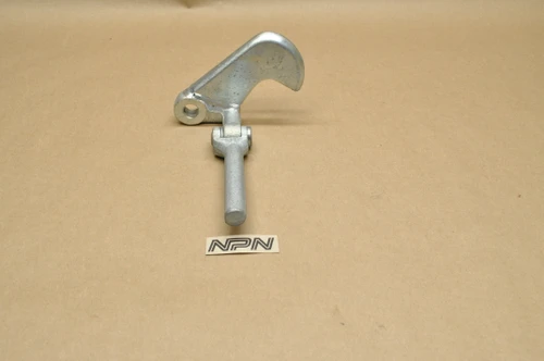 NOS Honda CB77 CB72 Right Foot Peg Step Rest Bracket 50630-268-810