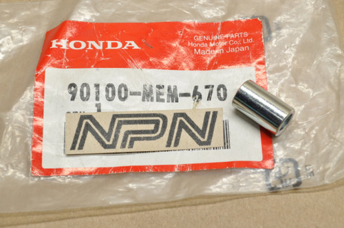 NEW OEM Honda VTX1300 Foot Rest Step Rubber Stopper Bolt Collar 90100-MEM-670