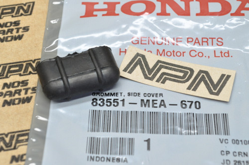 NEW OEM Honda VTX1300 Center Side Cover Panel Grommet 83551-MEA-670