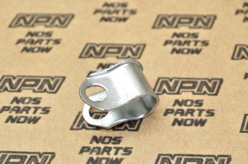 NOS Honda CA110 C110 Oil Pipe Guide Clip 15581-011-020