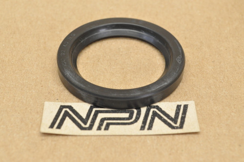 NOS Kawasaki 1970-75 G4 TR 1976 KV100 Crank Case Oil Seal 92050-032