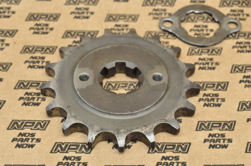Vtg OEM Honda 82 CB650 CB6560SC Drive Sprocket 17T & Fixing Plate 23801-460-680