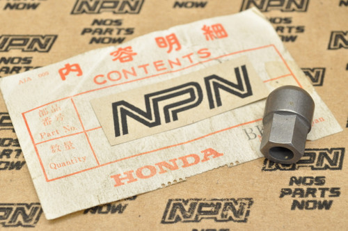 NOS Honda QA50 K0-K3 Valve Rocker Arm Pivot Nut 14451-081-000