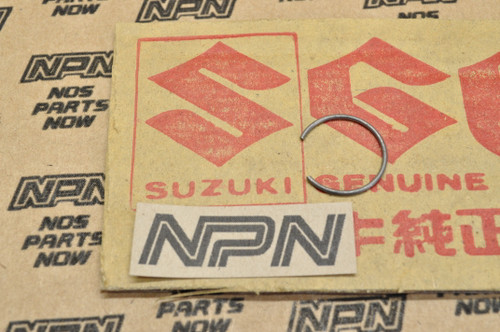 NOS Suzuki DR200 GSX-R750 GT550 RM100 T350 TC185 TS185 Snap Ring 09381-16001